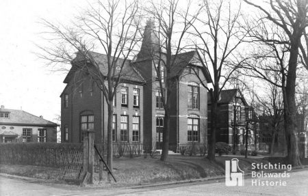 167. Snekerstraat. Zuivelschool, gestart in 1904. Momenteel Okkinga Communicatie.